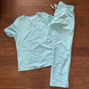 Light Blue /Aqua figs Scrub Set size large